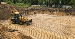 Разработка котлована Златоуст, цена от 318 руб./м3.