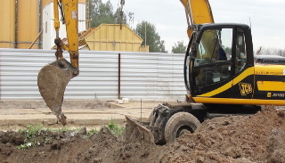 Выкопать яму экскаватором в Златоусте от 953 руб. - 2Землекопа-Злт